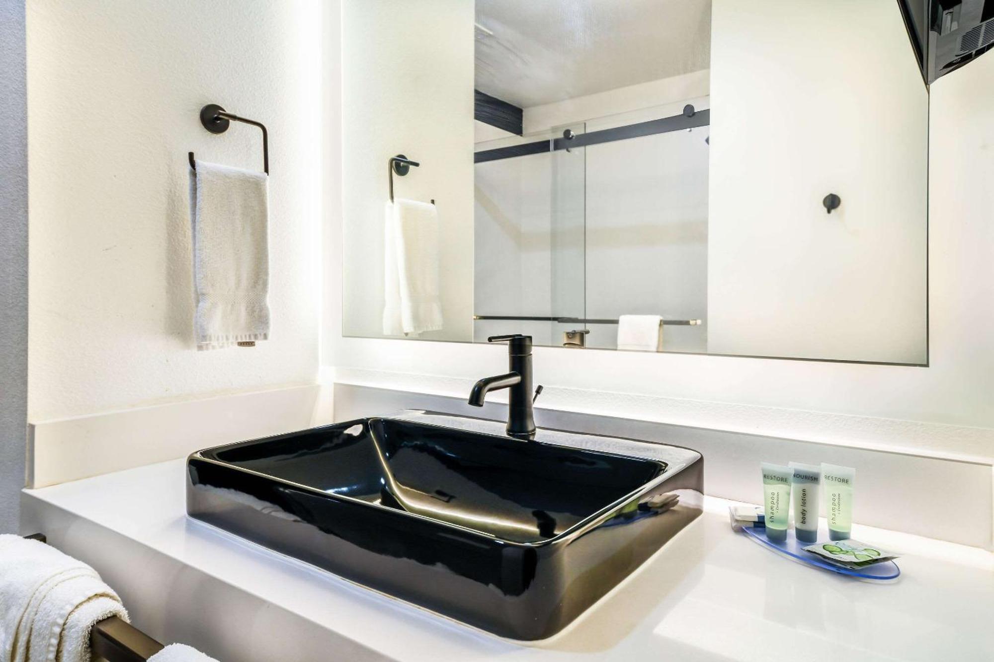 Hy-Lo Hotel, Ascend Hotel Collection Calera エクステリア 写真