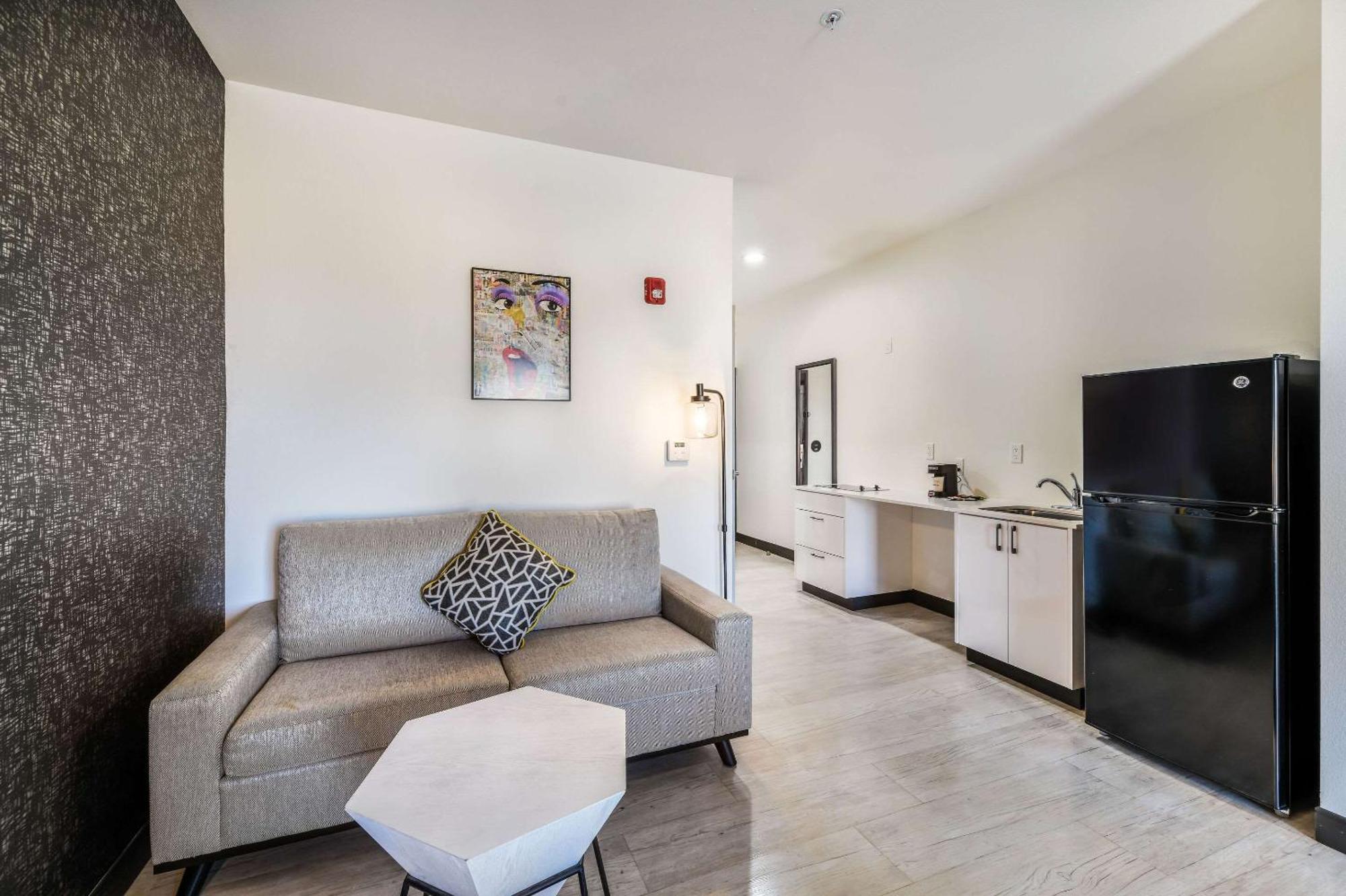 Hy-Lo Hotel, Ascend Hotel Collection Calera エクステリア 写真